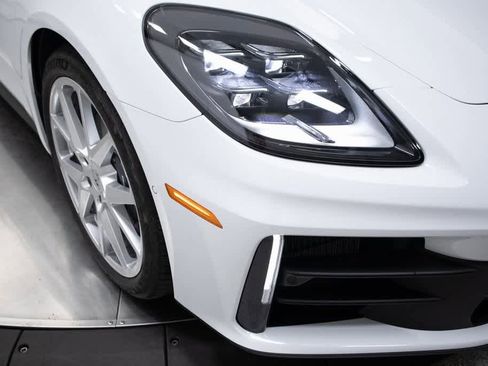 Certified 2024 Porsche Panamera 4 image 12
