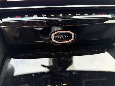 New 2026 Jeep Grand Cherokee Altitude image 17