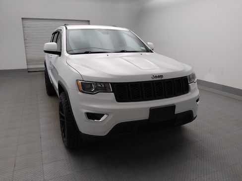 Used 2020 Jeep Grand Cherokee Laredo w/ Laredo X Package RWD image 14