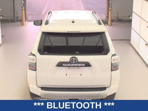 Used 2024 Toyota 4Runner TRD Off-Road Premium image 7