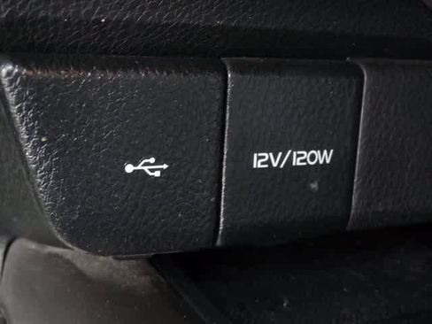 Used 2021 Toyota Camry SE image 25