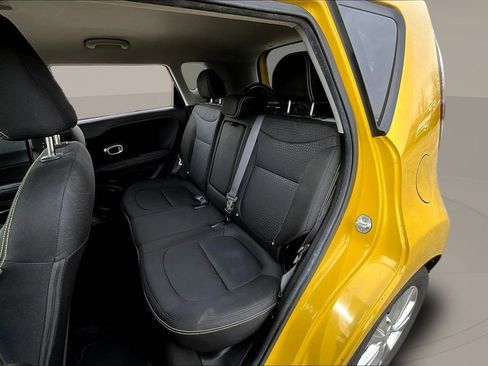 Used 2015 Kia Soul + FWD image 18