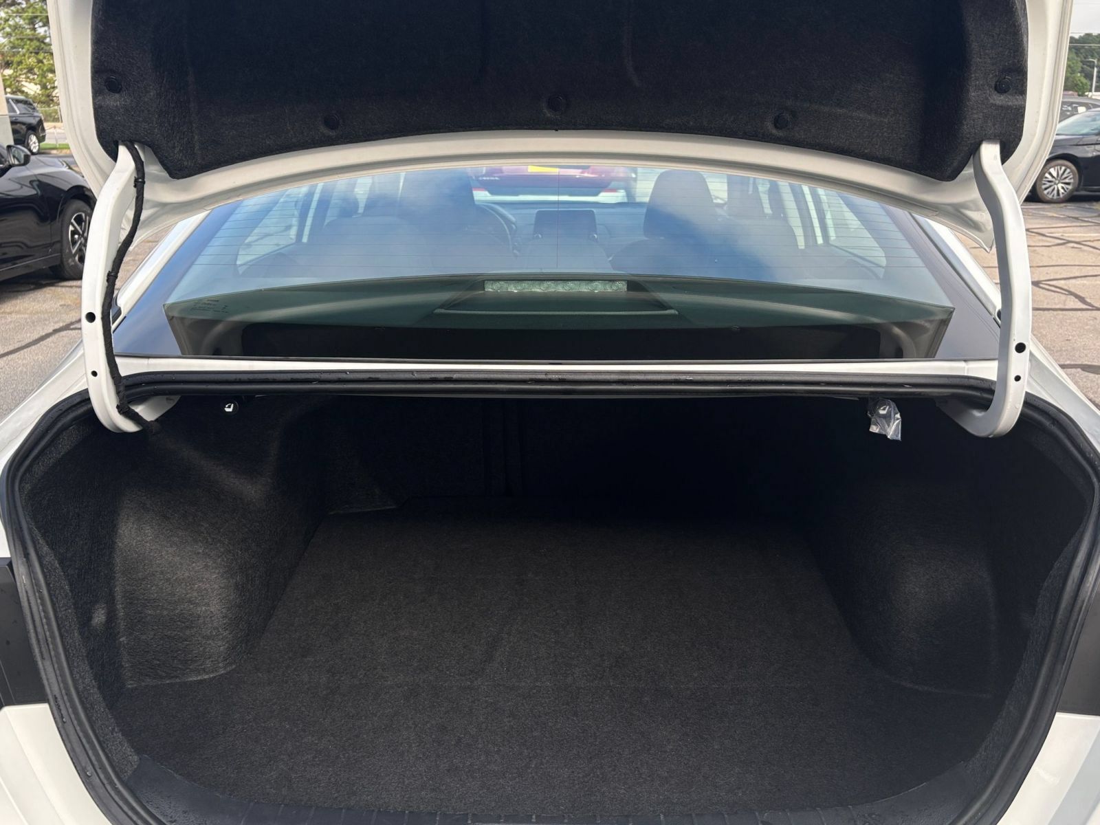 Used 2026 Nissan Altima 2.5 SV FWD image 30