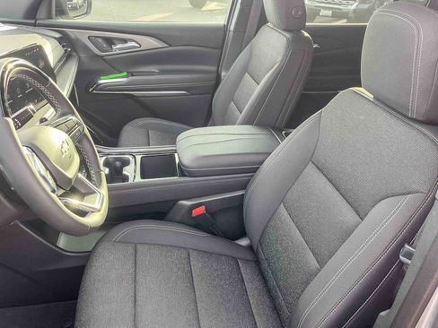 New 2026 Chevrolet Traverse LT w/ Enhanced Driving Package image 16