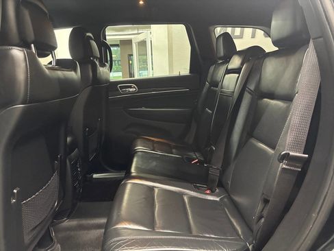 Used 2019 Jeep Grand Cherokee Limited AWD/4WD image 17