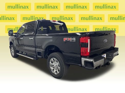 New 2026 Ford F250 Lariat w/ Chrome Package image 9