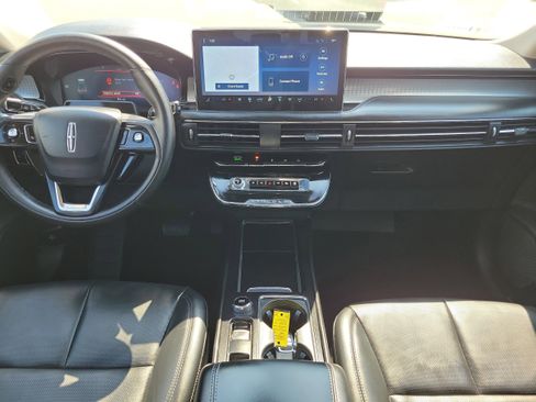 Used 2023 Lincoln Corsair AWD w/ Equipment Group 102A image 13