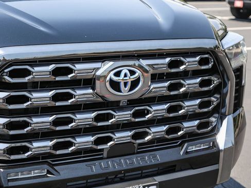 Used 2024 Toyota Tundra Platinum AWD/4WD image 15