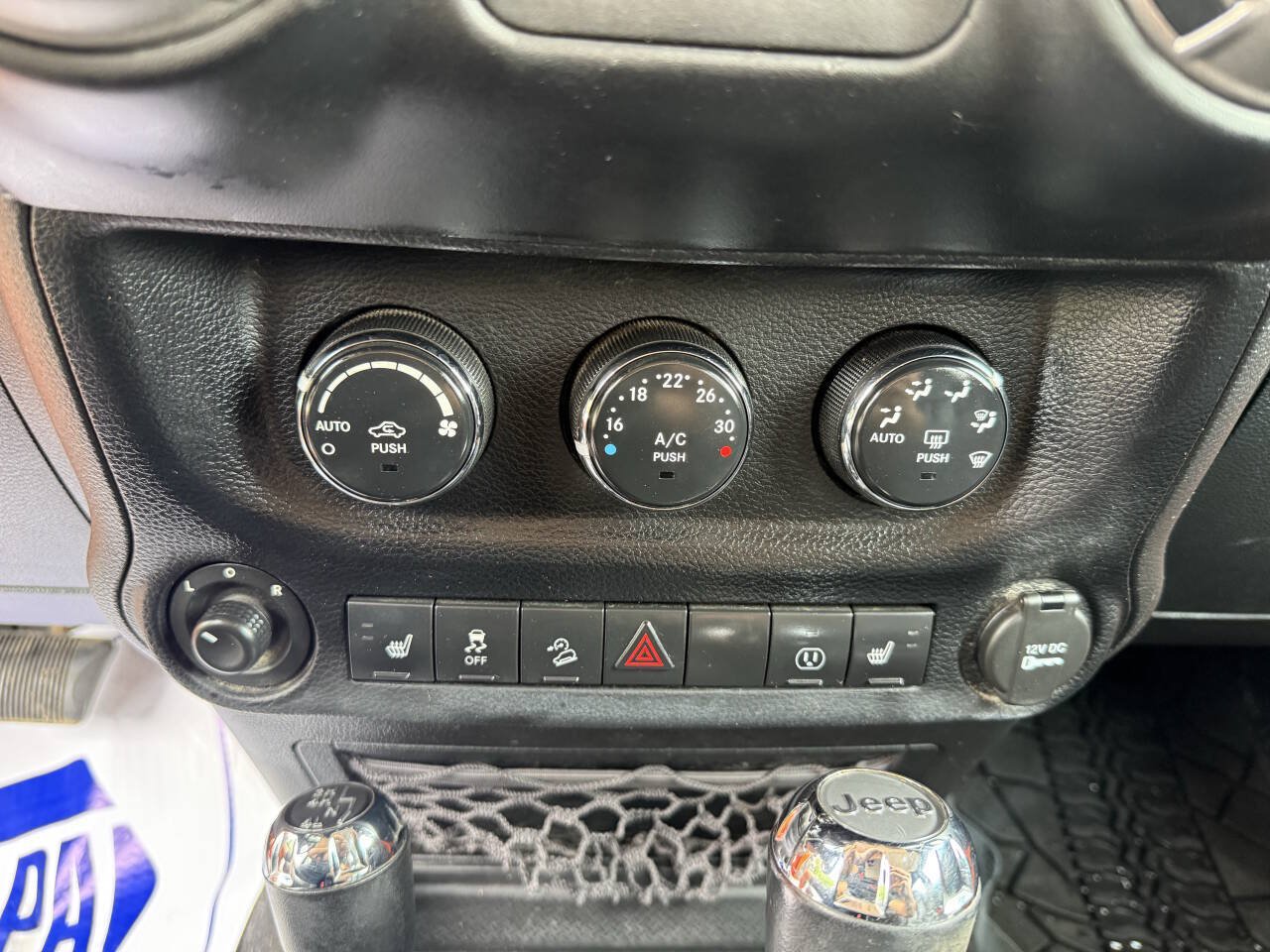 Used 2013 Jeep Wrangler Unlimited Sahara w/ Dual Top Group AWD/4WD image 11