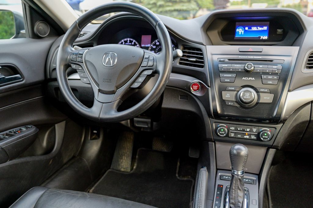 Used 2015 Acura ILX w/ Premium Package FWD image 39
