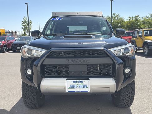 Used 2024 Toyota 4Runner TRD Off-Road Premium AWD/4WD image 2