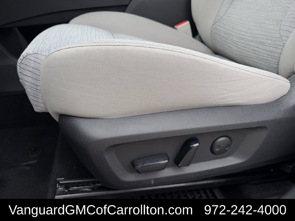 Used 2023 Nissan Rogue SV FWD image 26