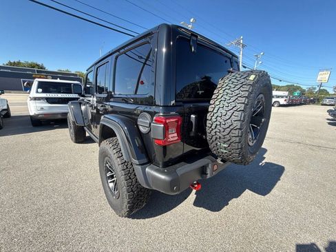 New 2027 Jeep Wrangler Unlimited Rubicon AWD/4WD image 3