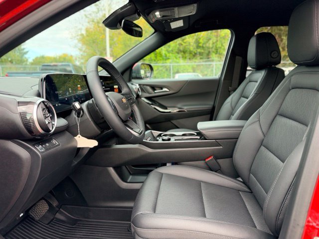 Used 2026 Chevrolet Equinox LT w/ Convenience Package II FWD image 7