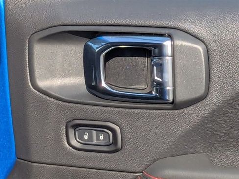 New 2025 Jeep Wrangler Unlimited Rubicon image 34