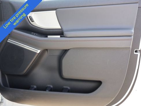 Certified 2025 Ford Expedition Active AWD/4WD image 9
