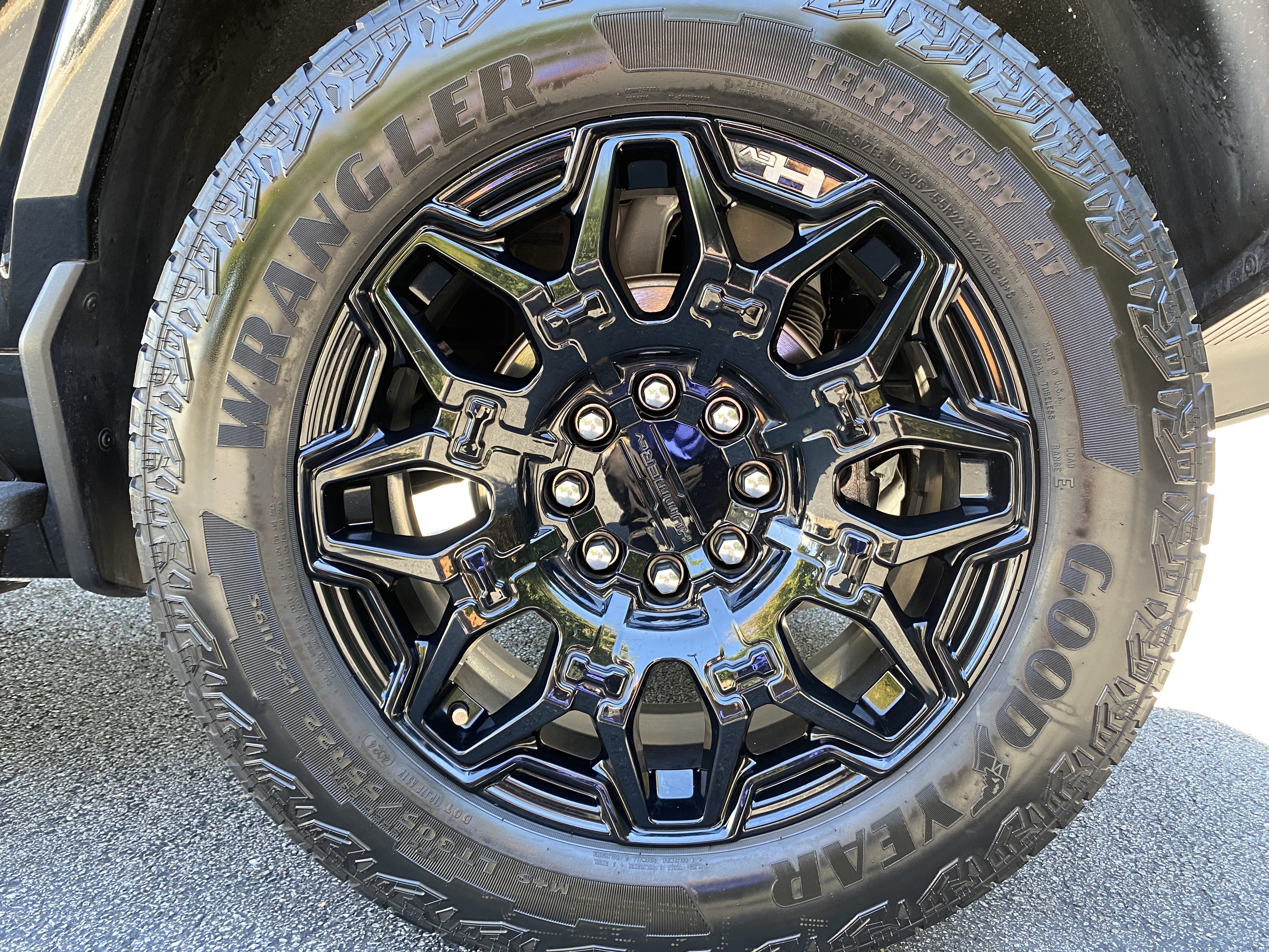 Used 2025 GMC Hummer EV 2X AWD/4WD image 41