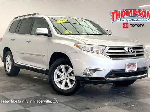 Used 2013 Toyota Highlander SE AWD/4WD image 1