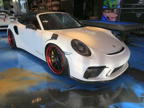 Used 2015 Porsche 911 Turbo S image 50