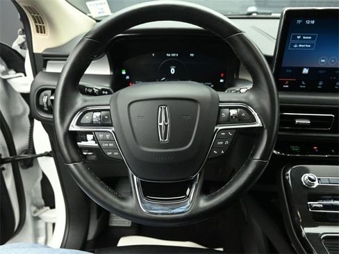 Certified 2023 Lincoln Nautilus Reserve w/ Luxury Package image 15