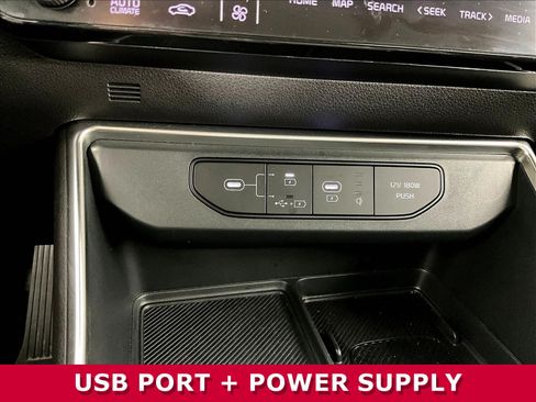 Certified 2025 Kia Carnival SX Prestige FWD image 16