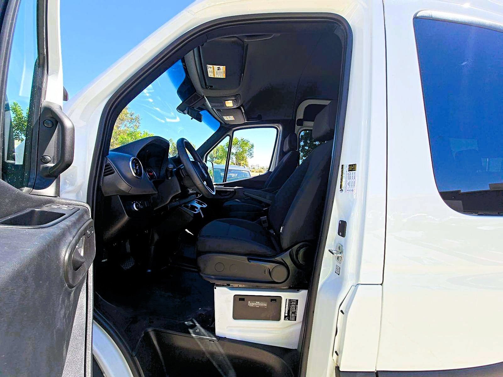 Used 2026 Mercedes-Benz Sprinter 2500 image 6