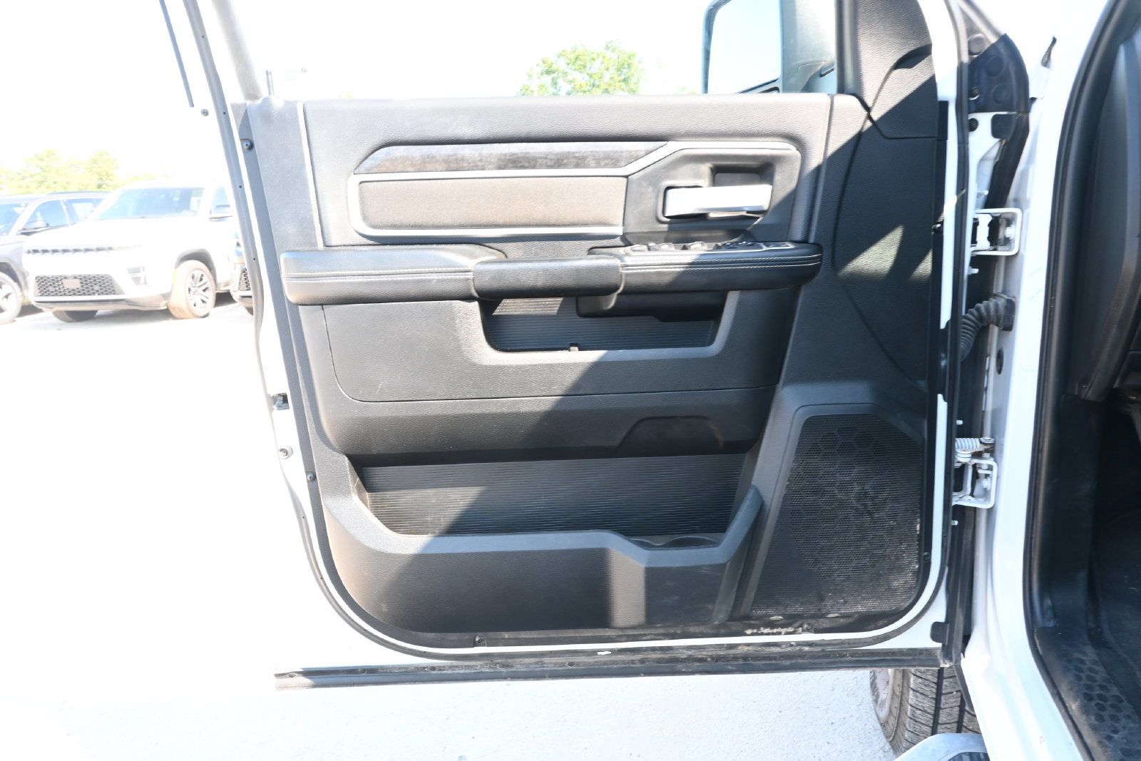 Used 2024 RAM 2500 Big Horn AWD/4WD image 8