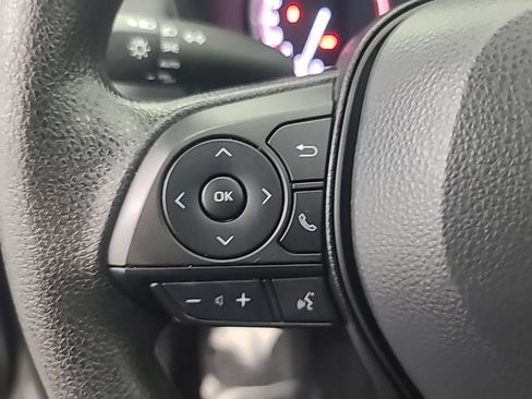 Used 2025 Toyota RAV4 XLE AWD/4WD image 27