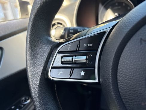 Used 2023 Kia Forte LXS image 27