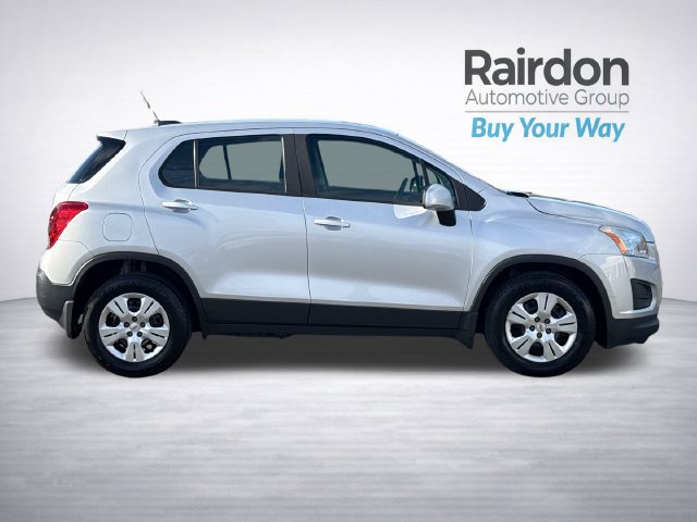 Used 2016 Chevrolet Trax LS w/ LPO, Protection Package FWD image 8