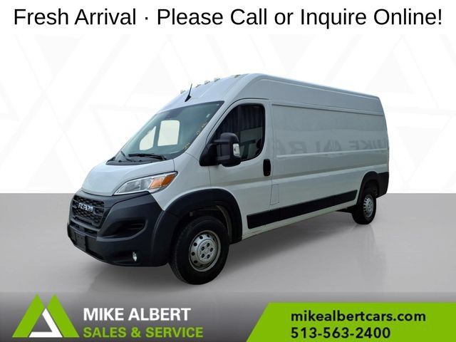 Used 2024 RAM ProMaster 2500 w/ Convenience Group FWD image 3