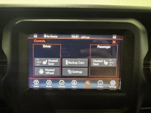 Used 2020 Jeep Wrangler Unlimited Sahara w/ Dual Top Group AWD/4WD image 26