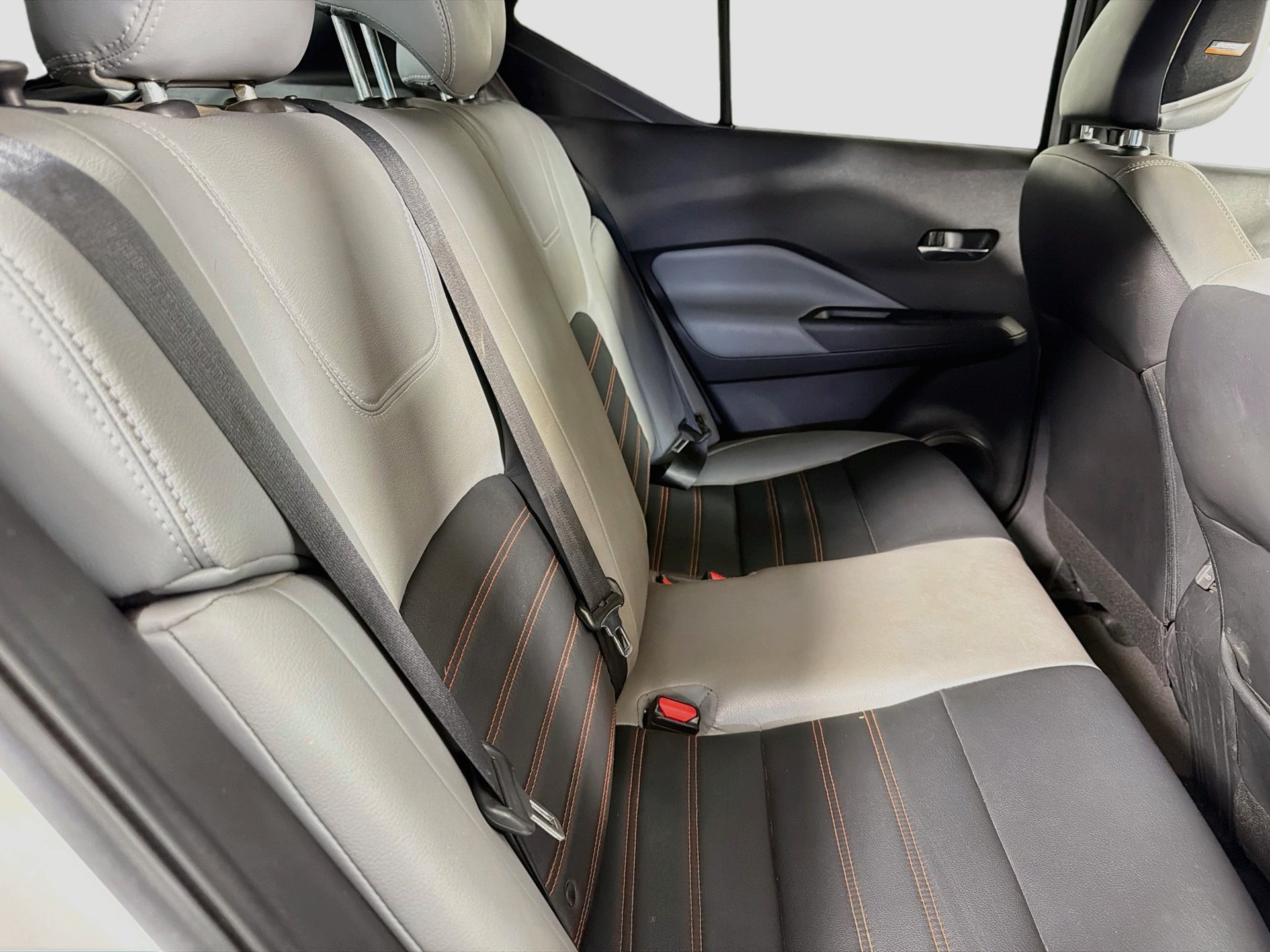 Used 2021 Nissan Kicks SR w/ SR Premium Package FWD image 26