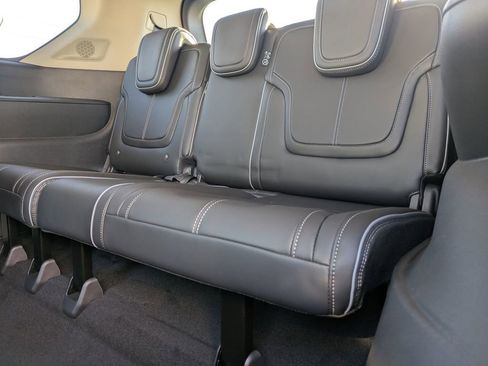 New 2025 INFINITI QX80 Sensory image 15