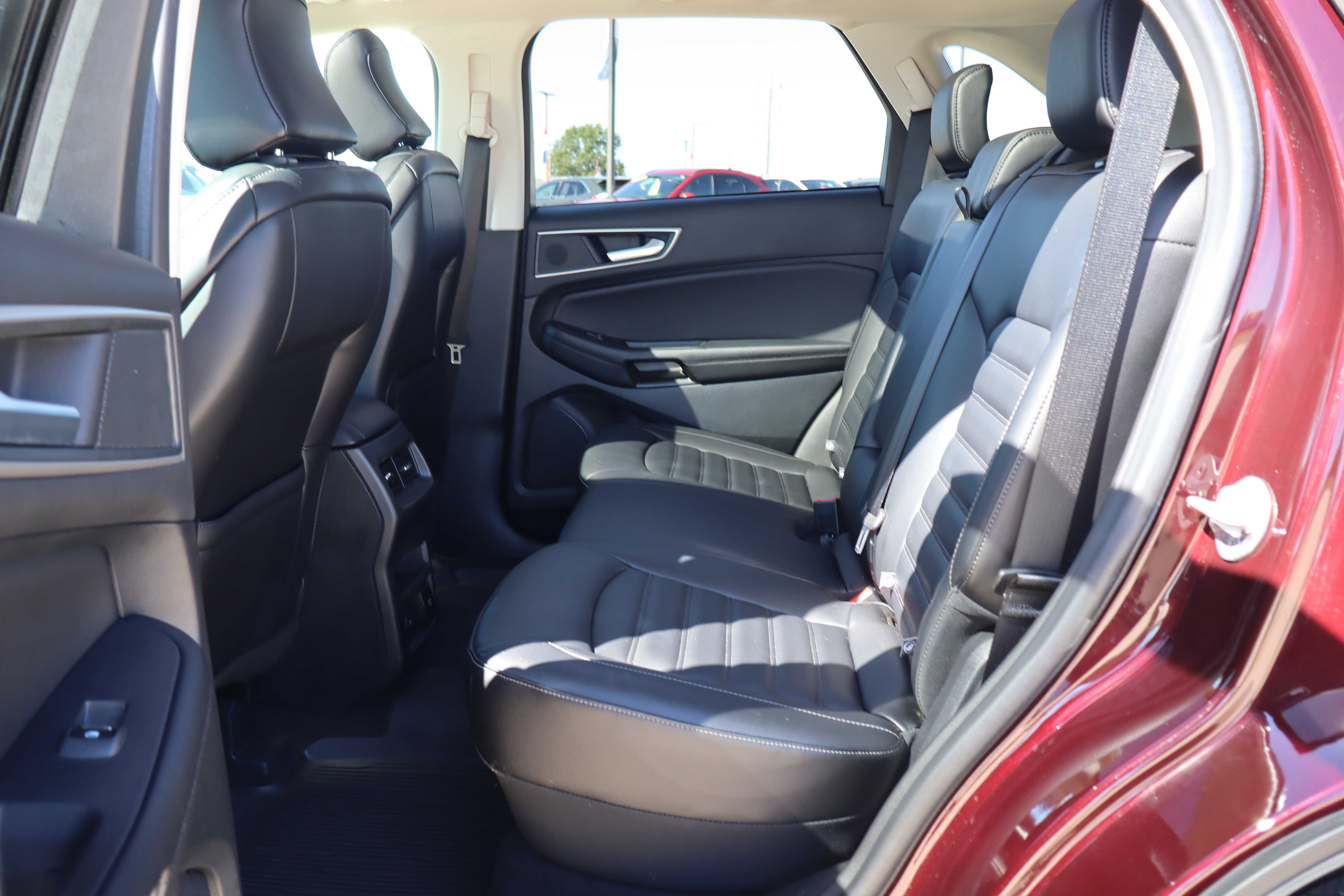 Used 2024 Ford Edge SEL w/ Convenience Package AWD/4WD image 10
