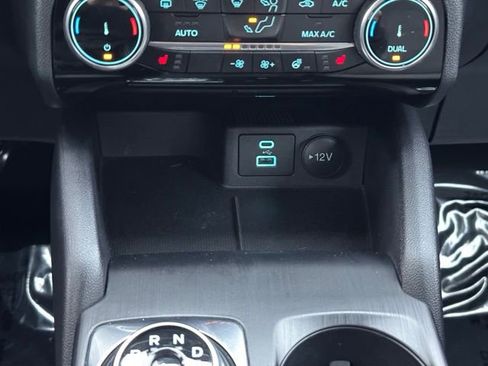 Certified 2022 Ford Escape SE w/ SE Sport Appearance Package AWD/4WD image 15