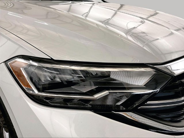 Used 2023 Volkswagen Jetta SE w/ Panoramic Sunroof Package FWD image 27