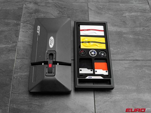 Used 2022 Ford GT RWD image 51