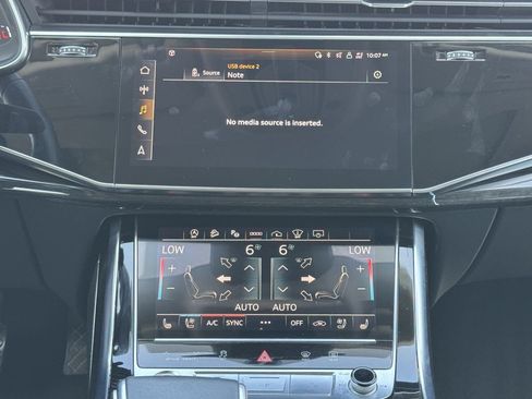 Used 2023 Audi Q7 3.0T Prestige AWD/4WD image 24