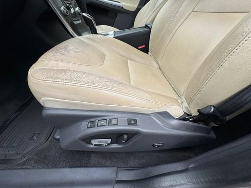 Used 2016 Volvo XC60 T6 w/ Proximity Package AWD/4WD image 31