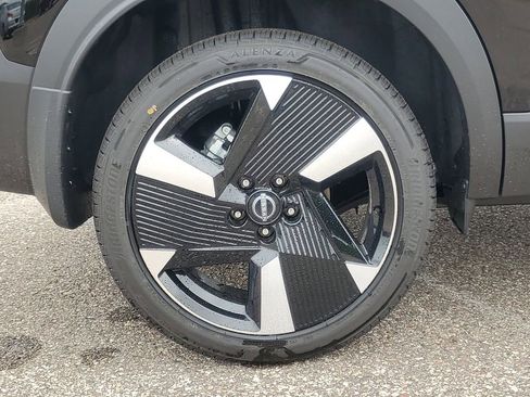 New 2025 Nissan Kicks SR image 5