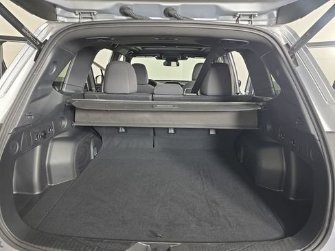 Certified 2025 Subaru Forester Premium AWD/4WD image 27