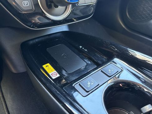 Used 2021 Toyota Prius Prime XLE w/ Carpet Mat Package (TMS) FWD image 23