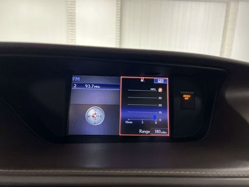 Used 2016 Lexus ES 350 w/ Luxury Package w/Wood Trim FWD image 13