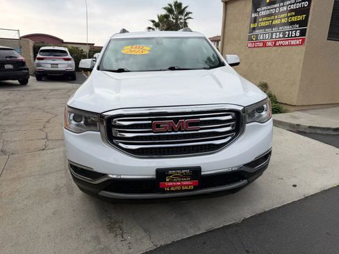 Used 2018 GMC Acadia SLT image 2