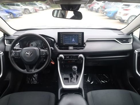 Used 2020 Toyota RAV4 LE w/ Carpet Mat Package FWD image 12