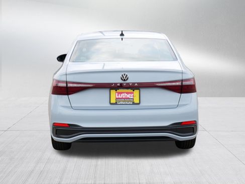 Used 2025 Volkswagen Jetta Sport FWD image 6