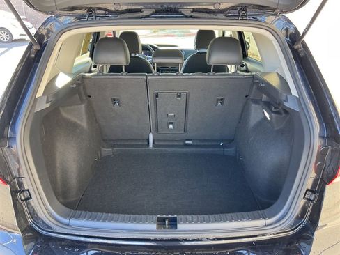 Used 2024 Volkswagen Taos SE image 25