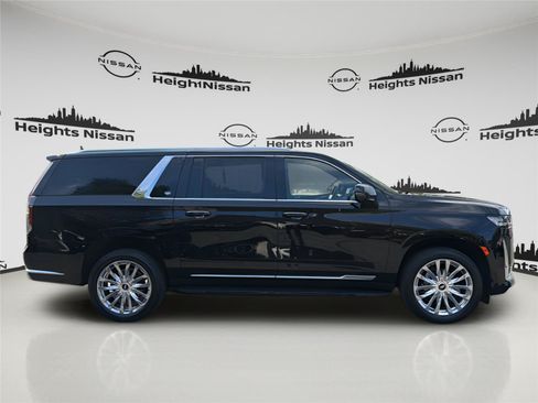 Used 2023 Cadillac Escalade ESV Premium Luxury AWD/4WD image 6