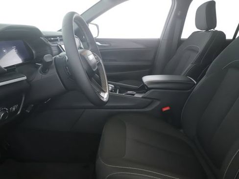 Used 2024 Jeep Grand Cherokee Laredo image 16